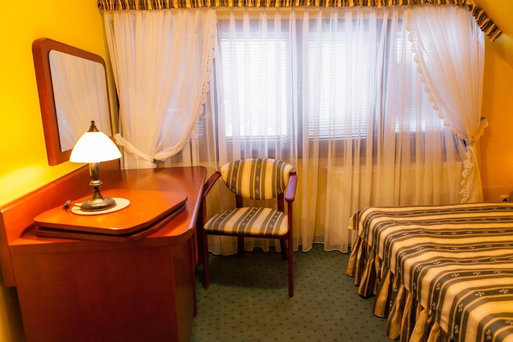 Hotel Rebajlo Pila Room photo